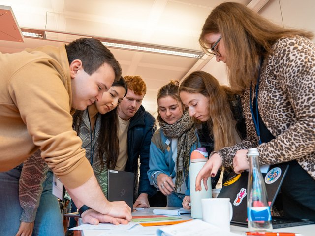 Demokratie, Sprache und Teilhabe waren Thema der International Winter School, die 2025 an der PHKA stattfand. Foto: PHKA/Ludwig Hahl © Die kostenfreie Verwendung des Fotos ist ausschließlich für journalistische Zwecke in Verbindung mit der Pressemitteilung sowie unter Angabe der Quelle gestattet. 